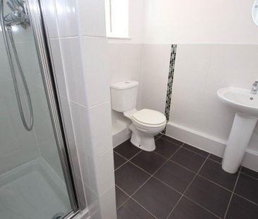 1 bedroom in a house share to rent - Photo 6