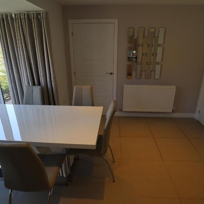 4 bedroom detached house to rent - Photo 1