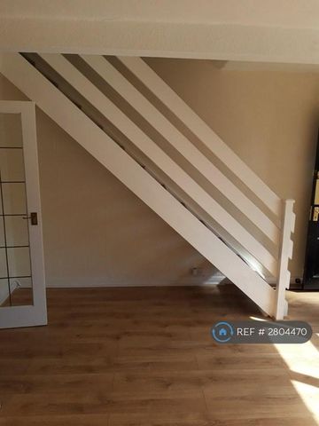 2 bedroom terraced house to rent - Photo 4