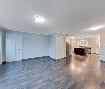 3 Bedroom Townhouse Condo in Stonebridge - Photo 5