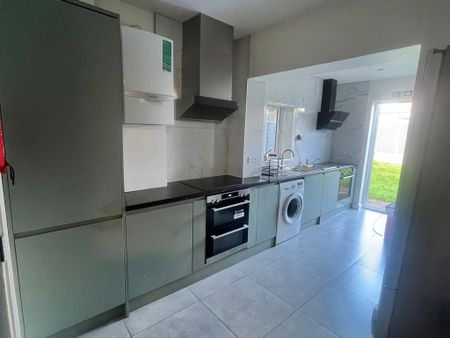 1 bedroom in a house share to rent - Photo 3