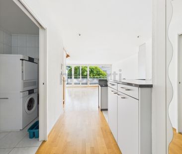 Moderne 4.5-Zimmer Maisonette mit Terrasse im Herzen von Birmensdor... - Foto 3