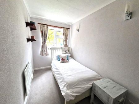 2 bedroom maisonette to rent - Photo 4