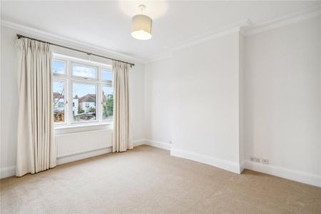 4 bedroom semi-detached house to rent - Photo 3