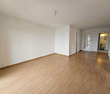 Beautiful renovated 4-room apartment in Neuchâtel - Photo 1