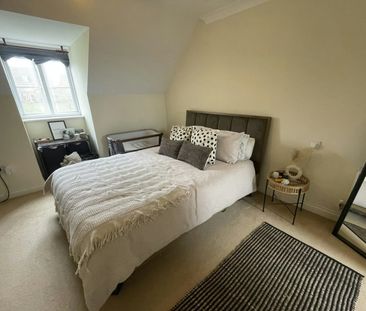 Terraced House to rent on - Photo 5