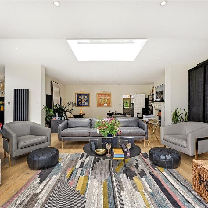 5 bedroom semi-detached house to rent - Photo 1