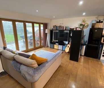 2 bedroom property to rent - Photo 2