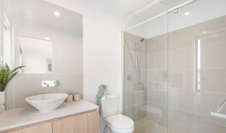 Stylish Town House in the heart of the Modeina Estate - Photo 3