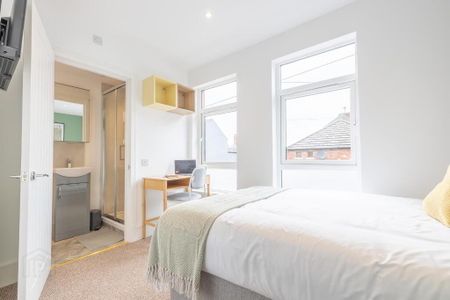 Room 3, 4 Woodcot Avenue, Belfast, BT5 5JA - Photo 4