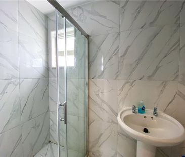 1 bedroom in a house share to rent - Photo 6