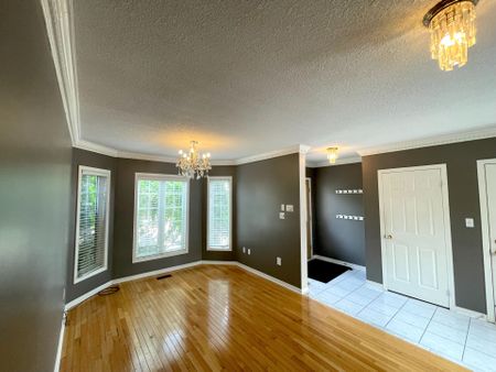 For Lease - 2136 Golden Orchard Trail, Oakville, Ontario - Photo 4