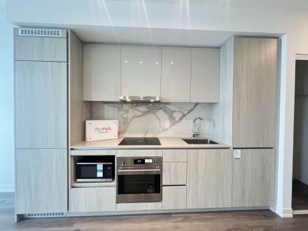 For Lease - 28 Interchange Way Unit# 2601, Vaughan, Ontario - Photo 3