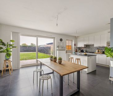 Ruime halfopen gezinswoning met vier slaapkamers te huur in Stabroek! - Photo 4