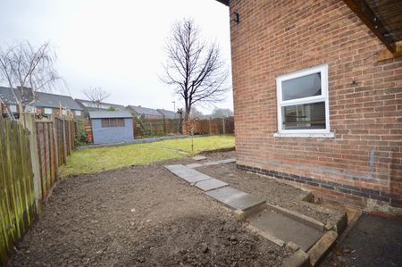 3 bedroom semi-detached house to rent - Photo 3