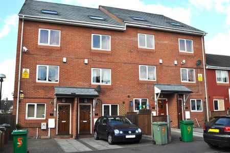 1 bedroom in a house share to rent - Photo 5