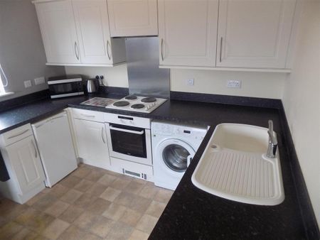 1 bedroom flat to rent - Photo 3