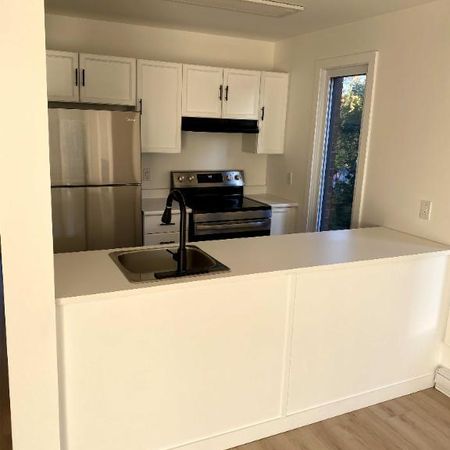 Logement 3 1/2 à louer à Montréal/Anjou/Hochelaga à proximité de l'A40 et A25. - Photo 4