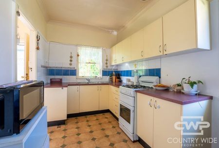 3 Bedroom Home close to Town - Photo 5