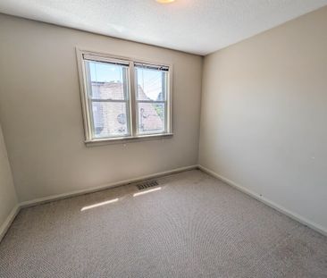 106 Haig St, St. Catharines - 1 Bed + Den Upper Unit - Photo 3