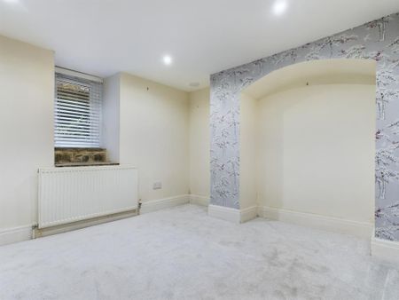 2 bedroom duplex to rent - Photo 3