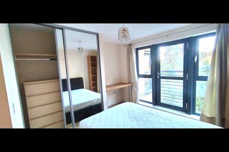 2 Bed Flat, Spa Road, SE16 - Photo 3