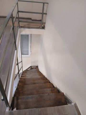 Loft για ενοικίαση Κάτω Αναγέννηση (Νεάπολη) - Photo 2