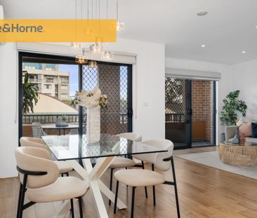 Spacious & Renovated Unit - Photo 3