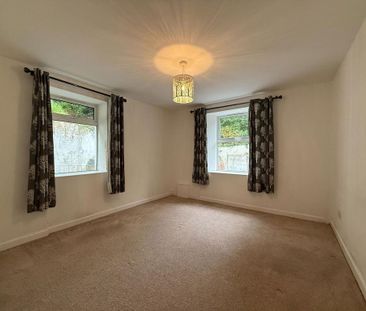 1 bedroom ground floor flat to rent - Photo 4