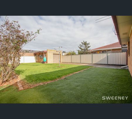 11 Alma Ave, Altona Meadows, Vic 3028 - Photo 2