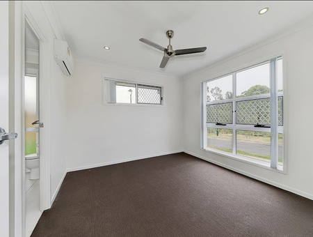 Walking distance to shops and parks - Photo 3