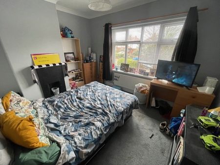 Dennistead Crescent - Photo 5