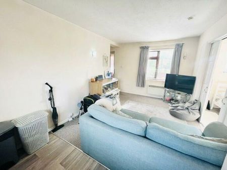 1 bedroom detached house to rent - Photo 2