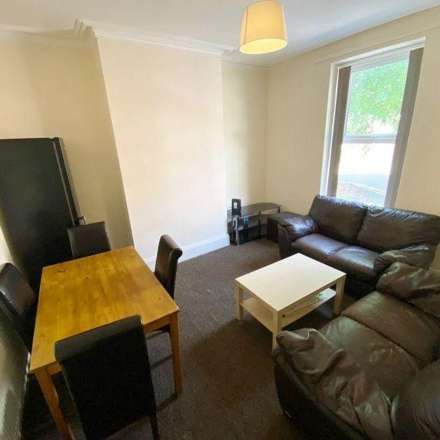 6 bedroom house share to rent - Photo 1