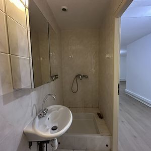 Location Appartement 2 pièces 49m² MONTPELLIER 34000 - Photo 2