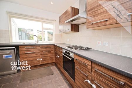 2 bedroom end of terrace house to rent - Photo 2