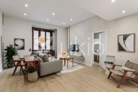Apartamento de alquiler en Carrer de Les Jonqueres, Sant Pere, Sta. Caterina i la Ribera - Photo 3