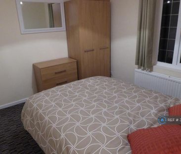 1 bedroom in a house share to rent - Photo 6