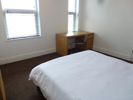 27 Ward Street - Photo 4