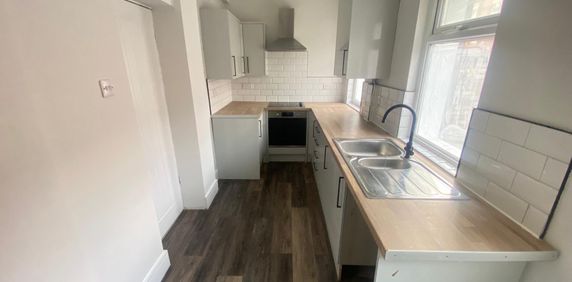 2 bed terraced house to rent in Bessemer Street, Ferryhill, Durham, DL17 - Photo 2