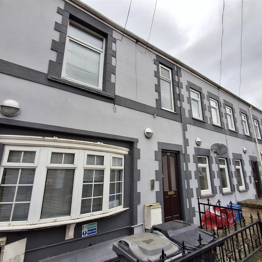 3 Bed House To Let On Bedford Street, Roath, Cardiff - Photo 1