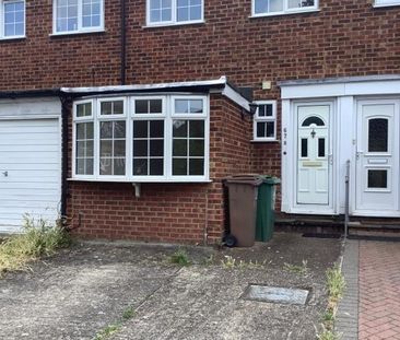 3 bedroom terraced house to rent - Photo 4