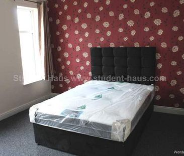 3 bedroom property to rent in Salford - Photo 2