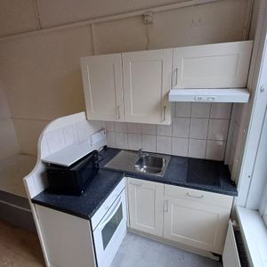 Bedsit, Stuart Crescent, N22 - Photo 2