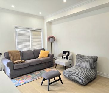 For Lease - 37 Luisa Street, Bradford West Gwillimbury, Ontario - Photo 1