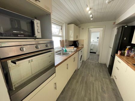 7 bedroom house share to rent - Photo 5