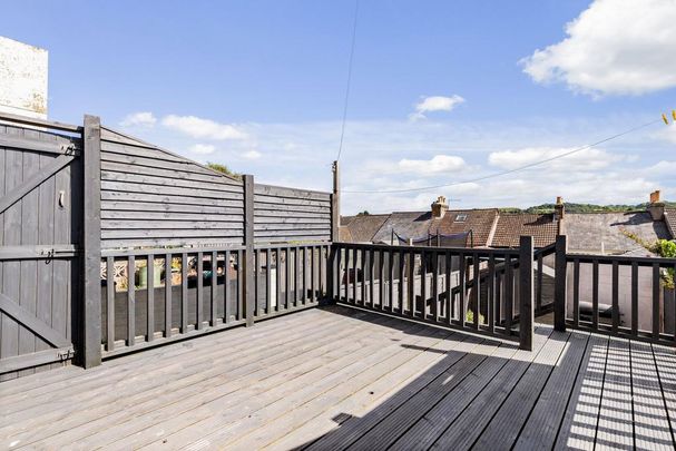 2 bedroom terraced house to rent - Photo 1