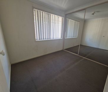 Beautiful 3 Bedroom Family Home in a convenient location!! - Photo 4