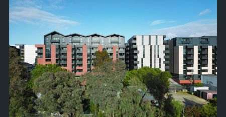 Stylish Studio Living Furnished for Comfort and Value - Photo 4