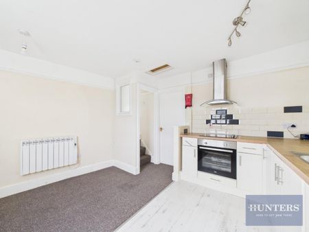 1 bedroom Flat To Let - Photo 3